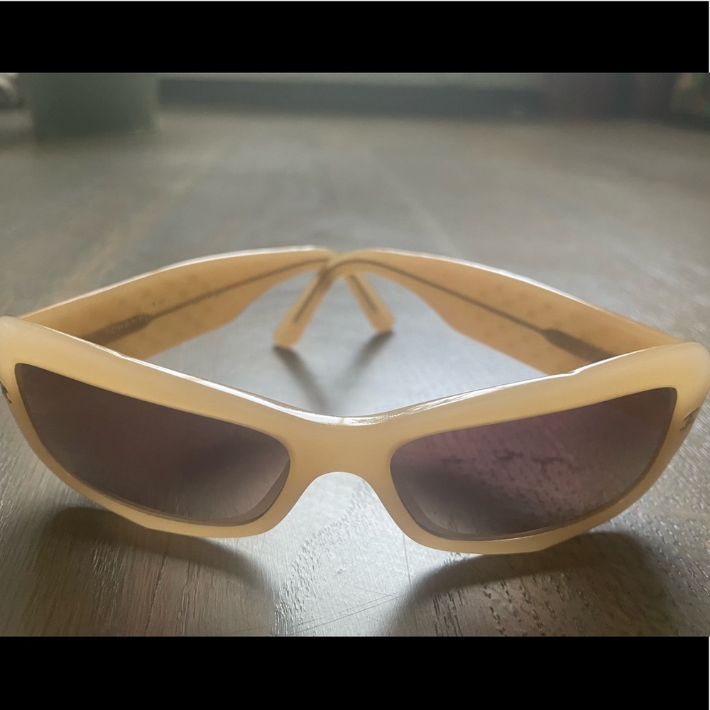💢SOLD💢VINTAGE CHANEL SUNGLASSES. - Picture 2 of 5